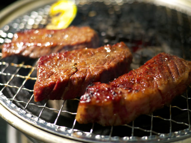 焼肉ワイ「よっしゃ腹はち切れるまで食うぞおおおお！！」